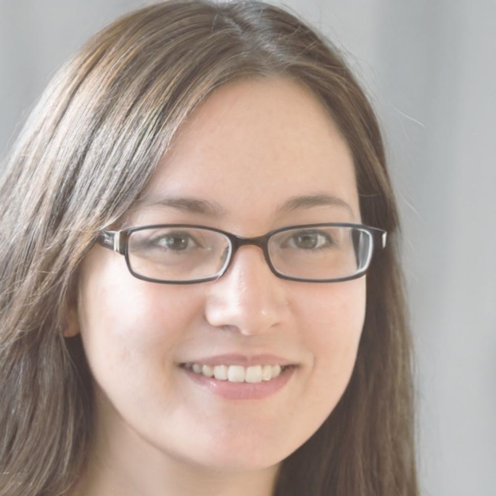 Portrait professionnel de Sophie Martineau, formatrice senior